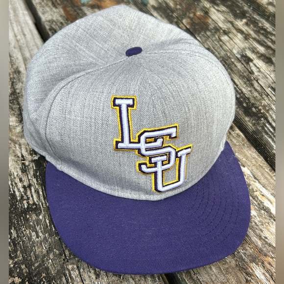New Era 9 Fifty LSU Tigers Adjustable Baseball Cap/Hat. Gray/Purple. - Picture 3 of 6